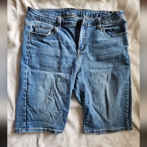 Top Trends Bermuda Jean Shorts